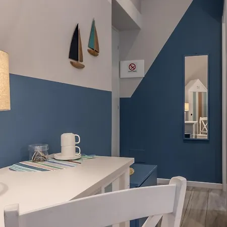 Aquamarina Guest house *